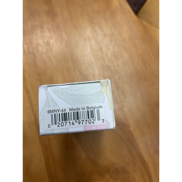 Clinique Even Better Makeup Broad Spectrum SPF 15 Discontinued Formula -WN12 - Picture 8 of 8